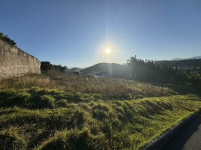 Imagem principal de Terreno na Barra do Rio Cerro no Residencial Arvoredo loading=